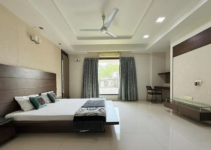 Ultra-Luxurious 3Bhk 1St Floor Of Bungalow