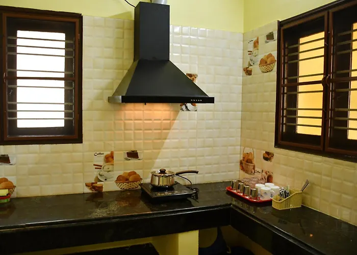 Srinivasam Service Apartment