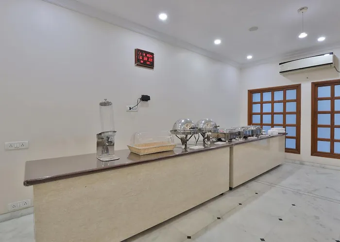 Hotel Sarita - Near Surat Railway Station