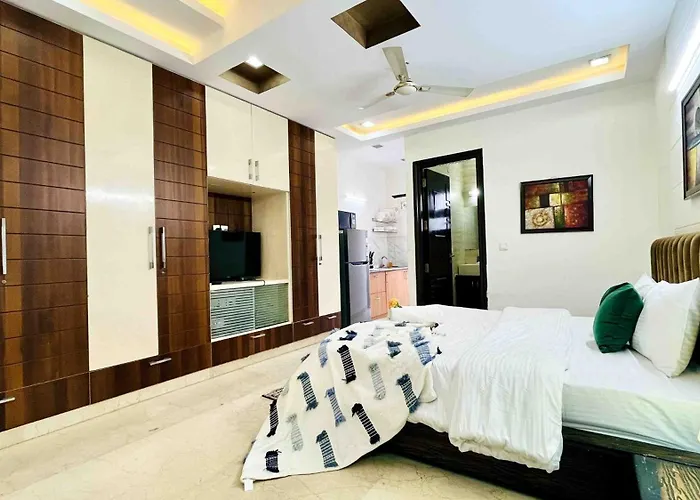 Olive Service Apartments - Greater Kailash