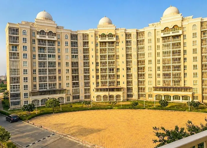 Blue Mans Rooms - Near Prem Mandir & Iskcon