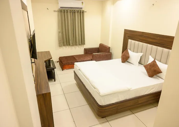 Hotel Shyam Palace