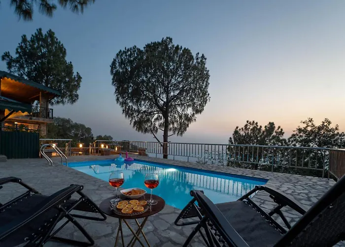 Stayvista At The Winter Line With Outdoor Pvt Pool & Comp Breakfast Kasauli