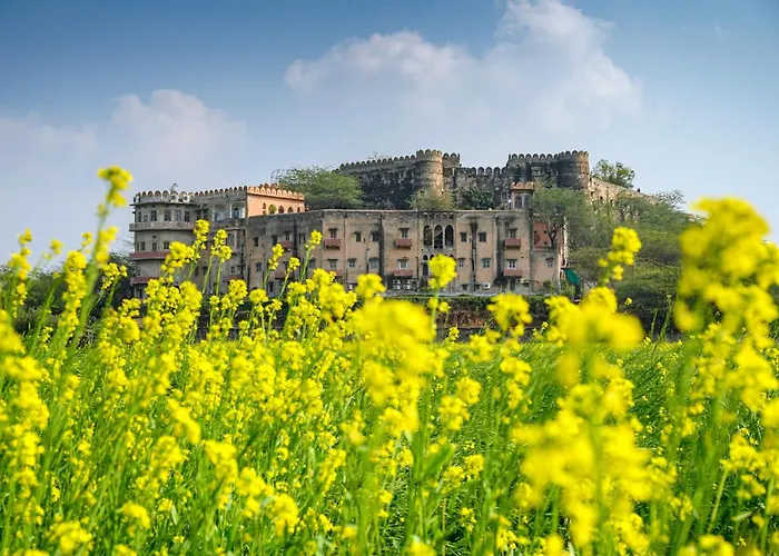 Neemrana'S - Hill Fort - Kesroli