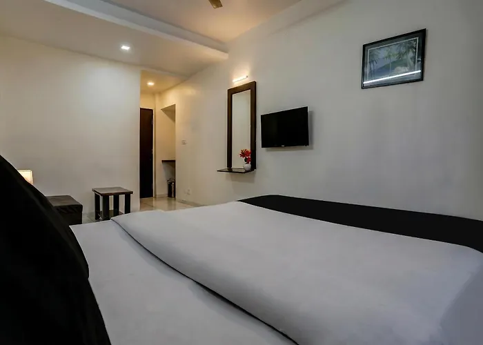 Hotel O Nashik Near Vijay Mamta Theatre Formerly Sahara Inn