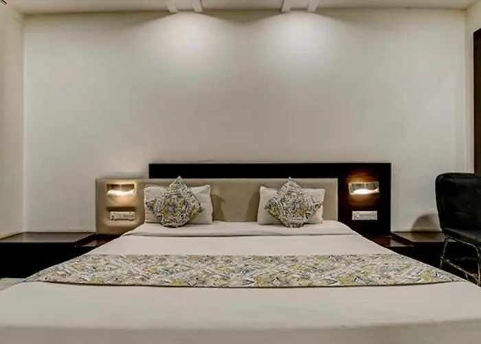 Fabhotel Csfc