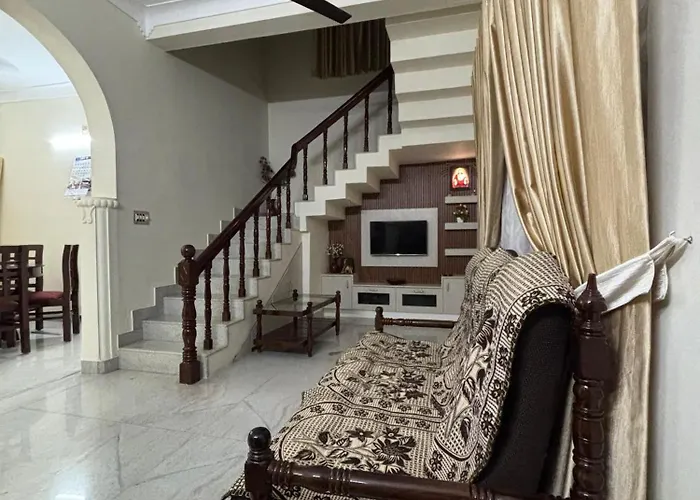 Stay At Renovated Home At Dbra-61 Don Bosco Cross Road Vaduthala Ernakulam