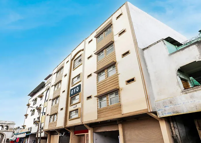 Hotel O Aroma Classic Near Nampally Main Railway Station