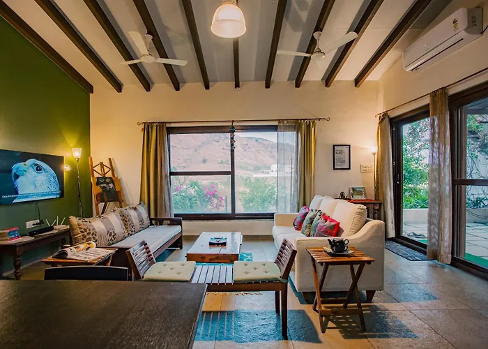 Nivaant Villa By Stayatlas