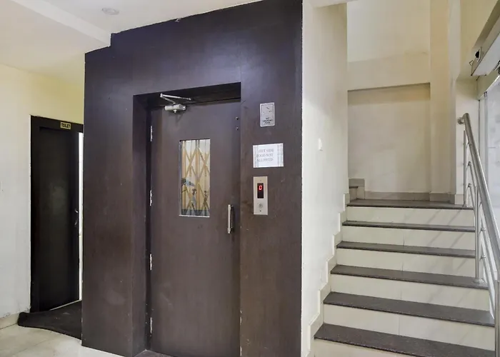 Hotel O Aditya Palace Bhopal