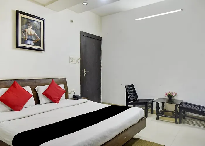 Hotel O Aditya Palace Bhopal