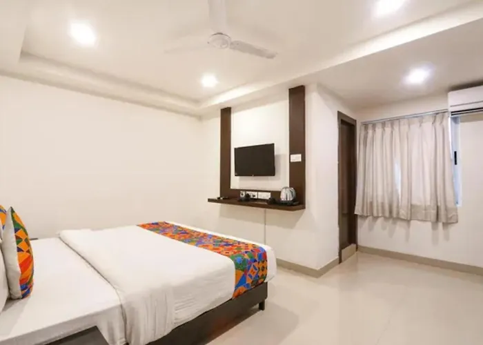 Fabhotel Blue Dawn Gachibowli - Gachibowli - Nr Dlf Cyber City