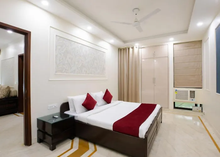 Hotel Pink City Opposite New Delhi Railway Station