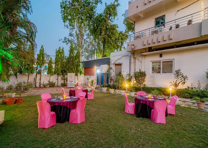 Hotel Vatika Inn