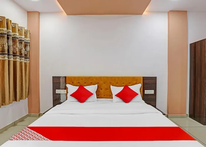 Oyo Hotel Navrang