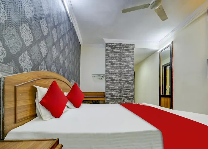 Oyo Flagship 81248 Hotel Satya Vilas