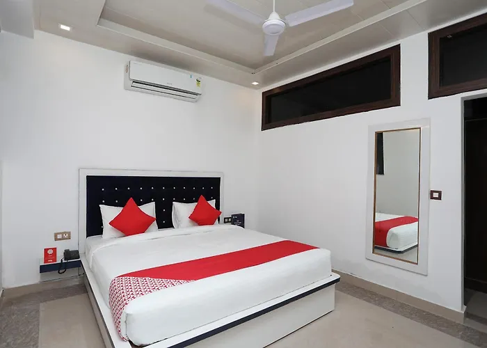 Oyo Flagship Hotel Uk-07