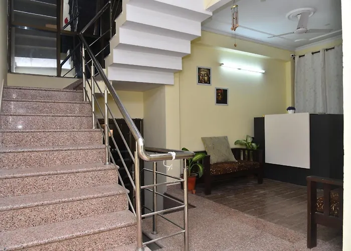 Hotel O Iqra Inn