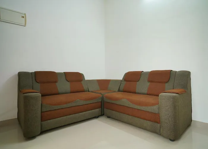 Oyo Vattekad Residency
