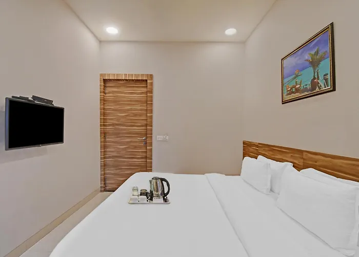 Super Townhouse Hotel All In One Near City Centre Salt Lake Kolkata
