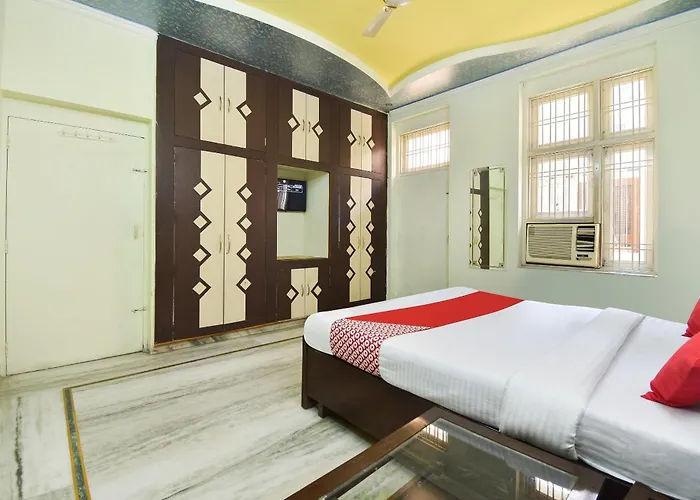 Hotel O Raj Palace