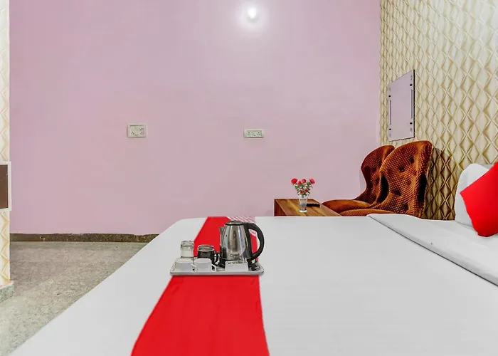 Hotel O K D Guest House