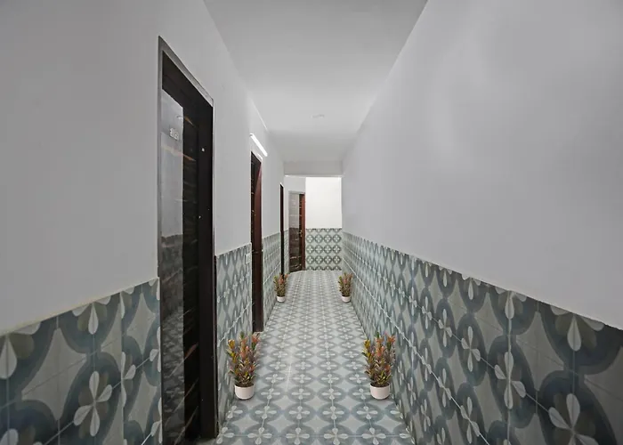 Hotel O Sk Residency Rohini Delhi 
