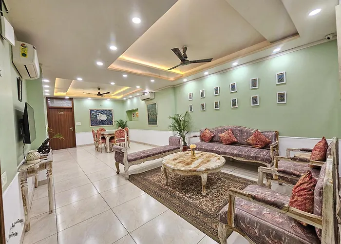 Rivelle Boutique Stays 10 Mins From Jaipur Railway Station
