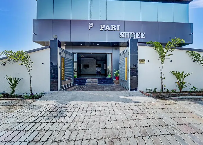 Super Hotel O Pari Shree