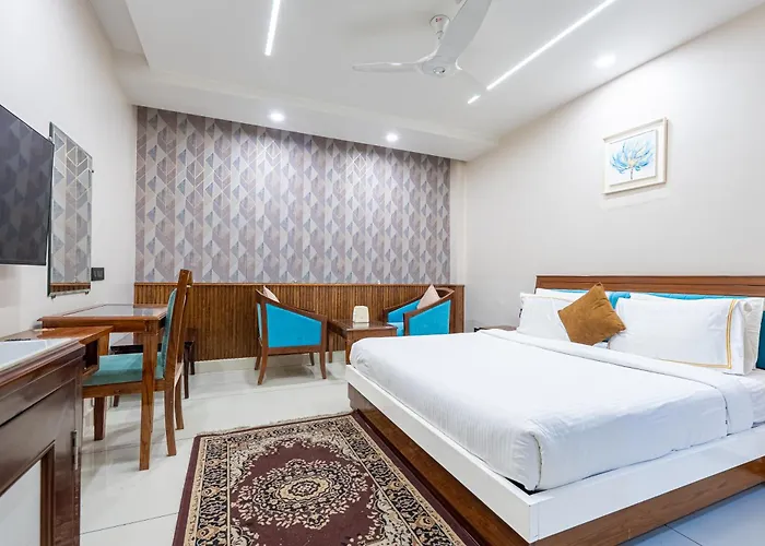 Hotel Leela Grande