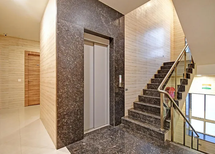 Super Townhouse Hotel All In One Near City Centre Salt Lake Kolkata