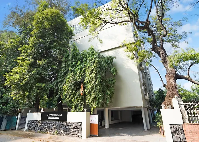 Super Townhouse Central Bazar Road Ramdaspeth