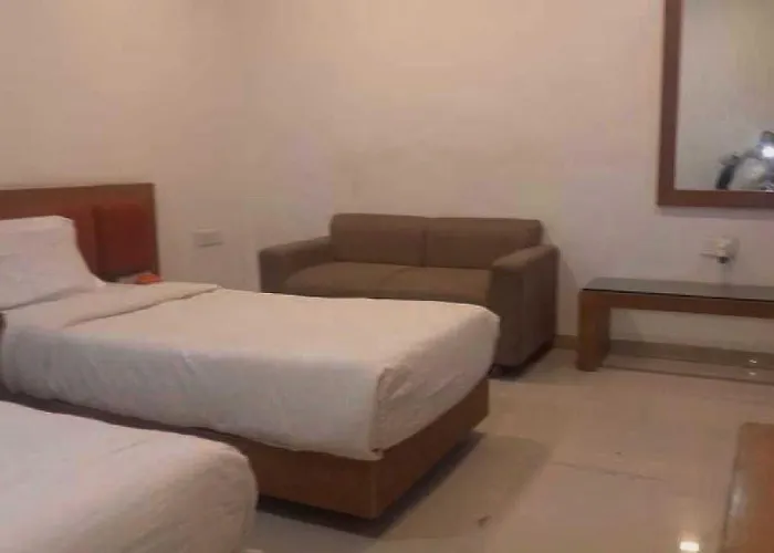 Hotel O Pop Hotel Vedant