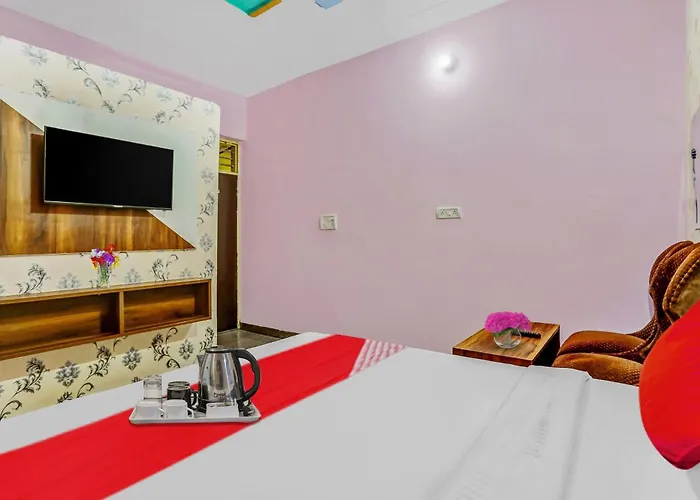 Hotel O K D Guest House