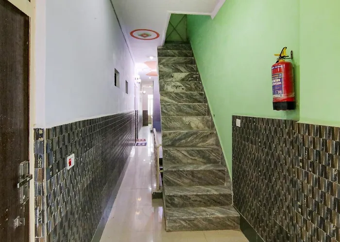 Hotel O S Palace Near Samaypur Badli Metro Station Delhi 