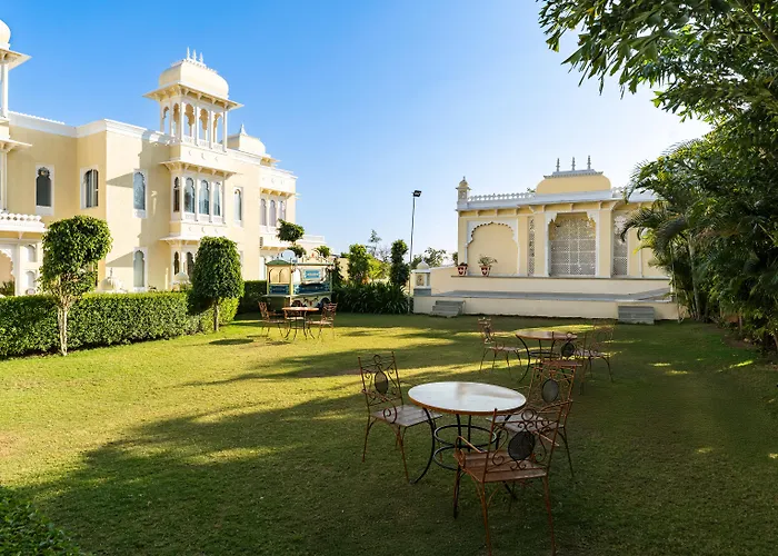 The Everest Hill Resort Suites With Jacuzzi Spa - Resort In Kumbhalgarh