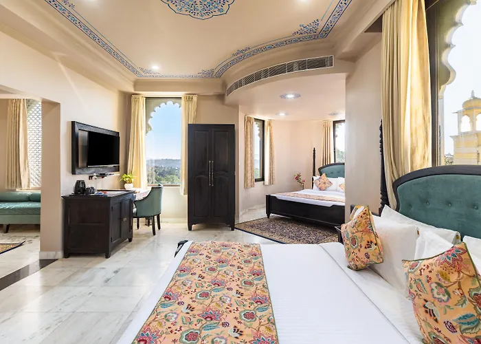 The Everest Hill Resort Suites With Jacuzzi Spa - Resort In Kumbhalgarh