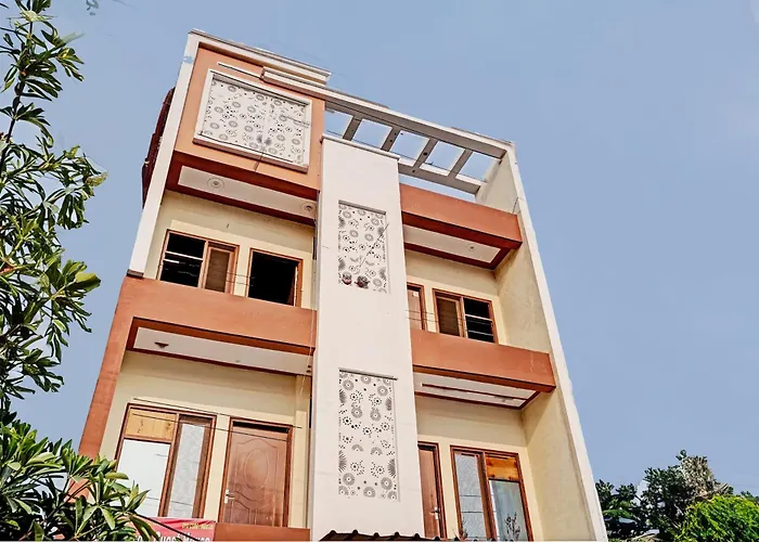 Hotel O Bhavya Guest House