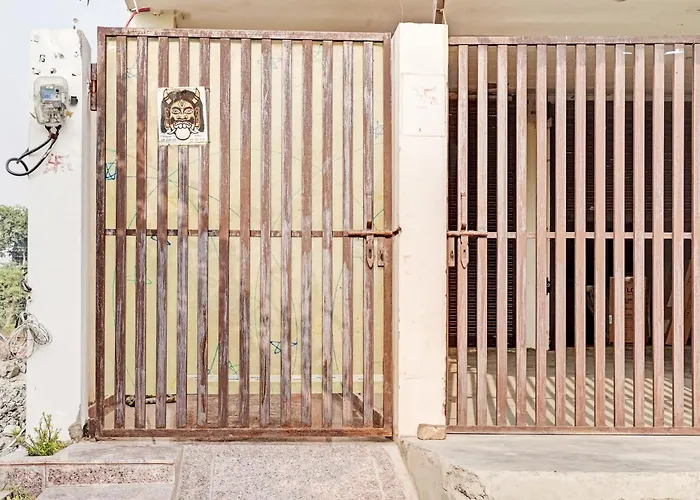 Hotel O Bhavya Guest House