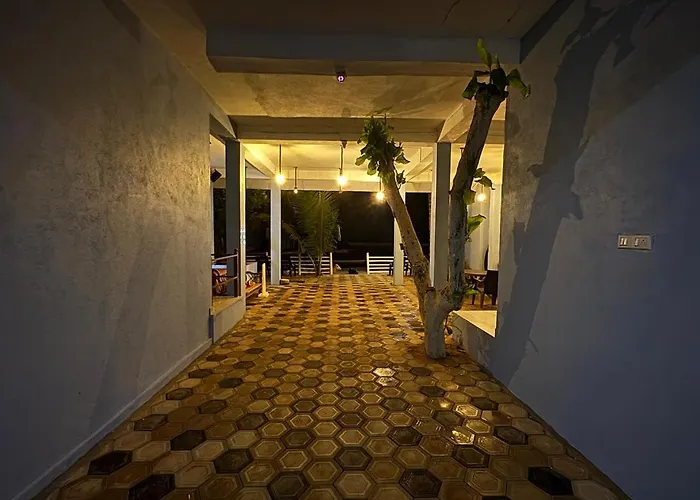 Oceanic Stay And Restaurant Gokarna