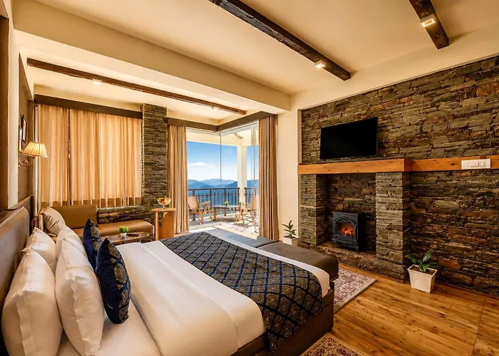 Hotel Wood Winds - A Best Valley View Hotel By Eastlynn Experiences Shimla