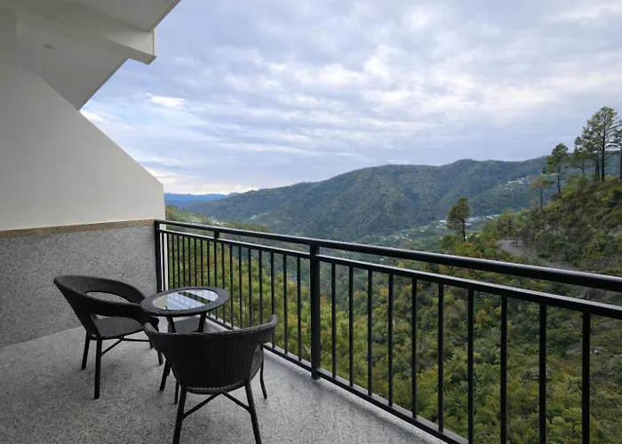 Kavin - The Chail Resort
