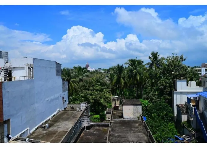 Goroomgo Hotel Home Town Puri Near Golden Beach And Temple - Fully Air Conditioned With Lift And Parking Facilities