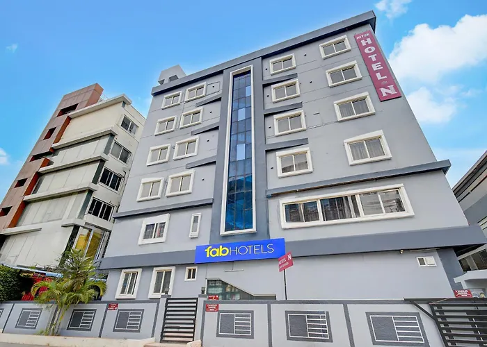 Fabhotel N Residency - 350M From Yashoda Hospital, Hitech City