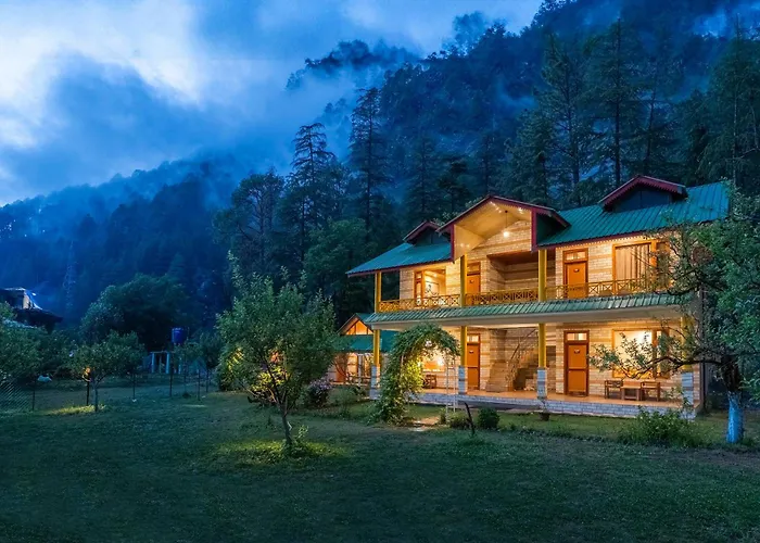 The Social Stays Kasol