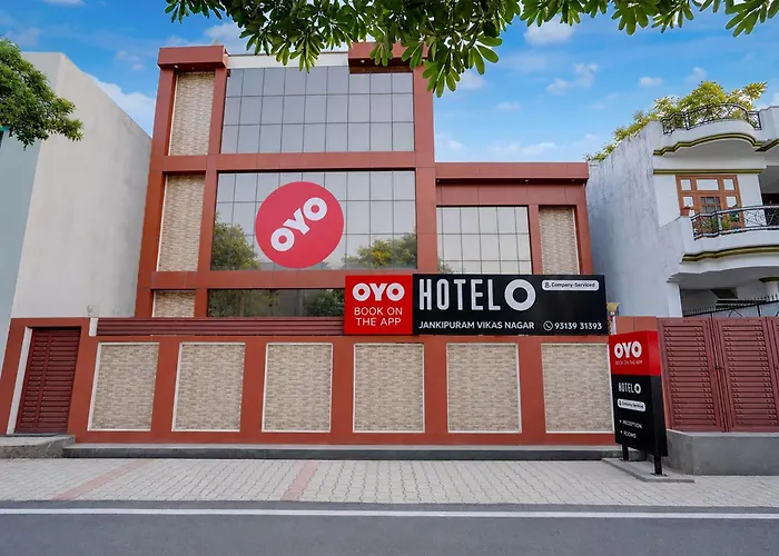Hotel O Jankipuram Vikas Nagar