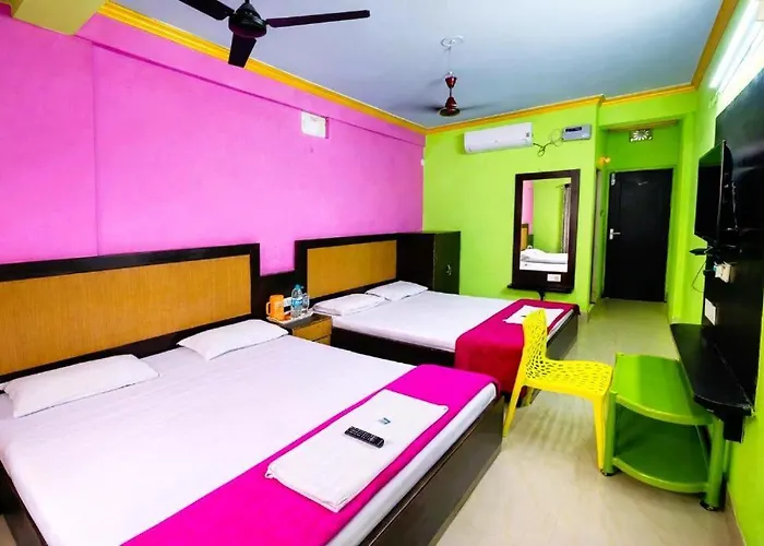 Goroomgo Samrat Palace Puri Near Sea Beach With Parking Facilities - Restaurant Available - Couple Friendly