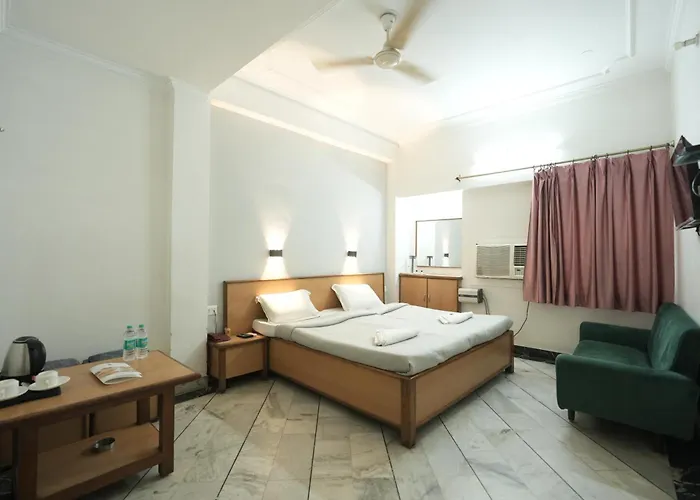 Subhash Hotel