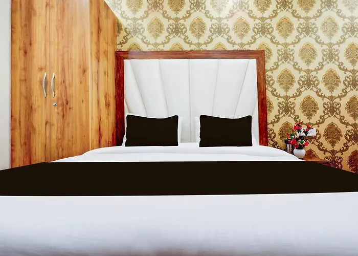 Shree Jii Luxury Hotel