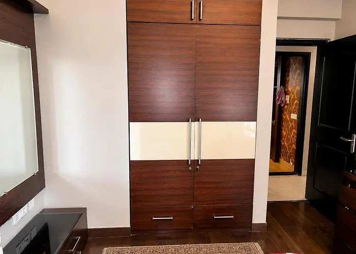 Elegant 3Br Apt In Mohali By Especial Rentals